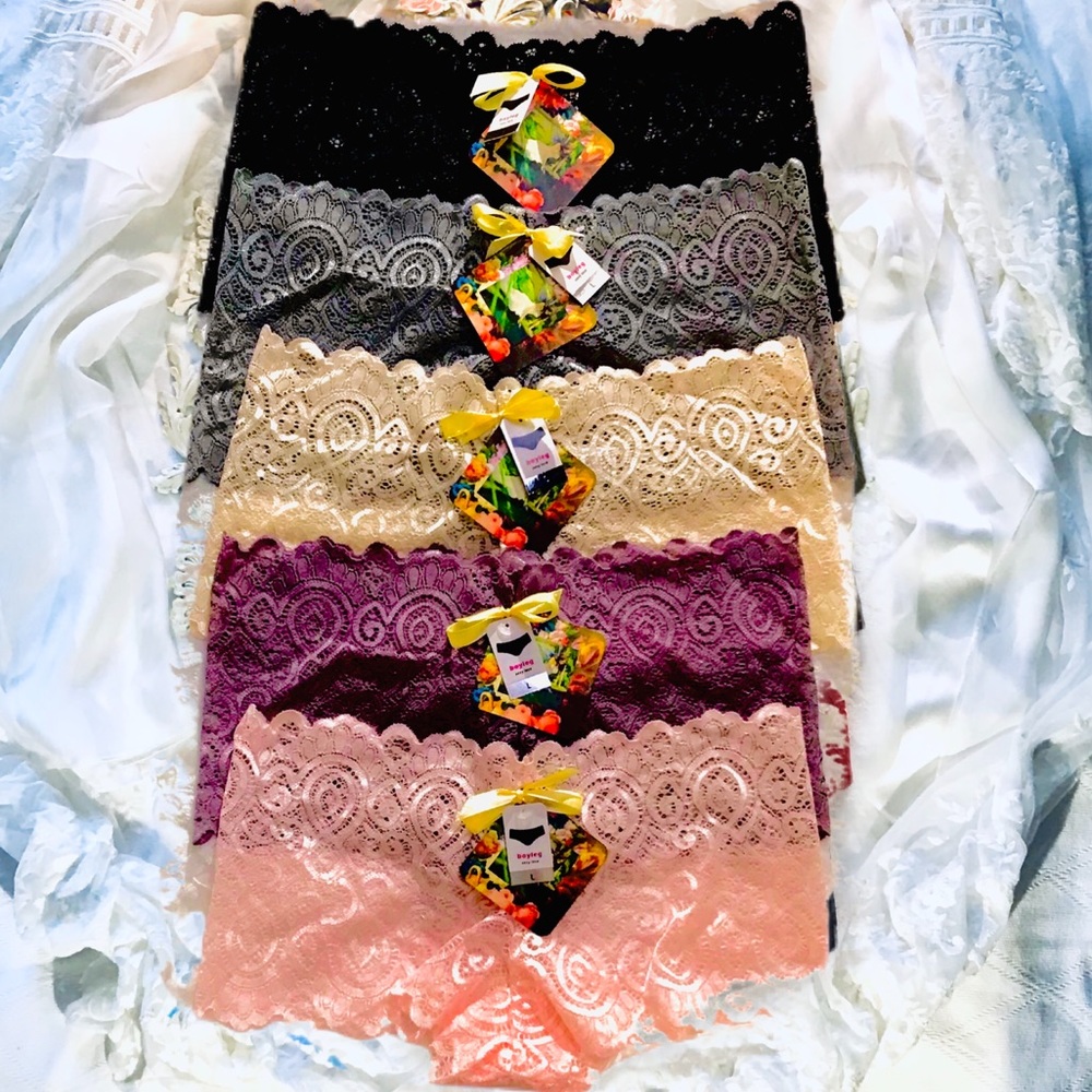 Flattering Lace Boy Shorts, light pallet Fantastic